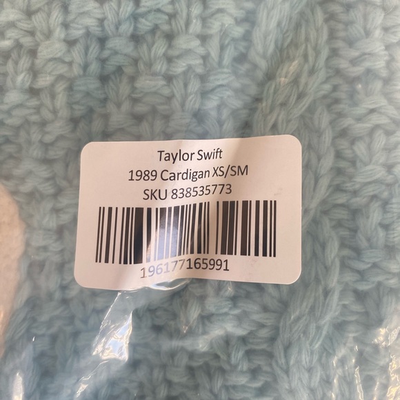 Taylor Swift Official 1989 Cardigan - Picture 9 of 11